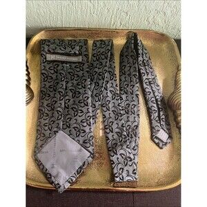 #2184* Vintage Hickey Freeman Black Floral on Silver Jacquard Silk Tie